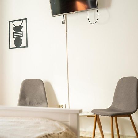 Cozy Studio Universitate Бухарест Экстерьер фото